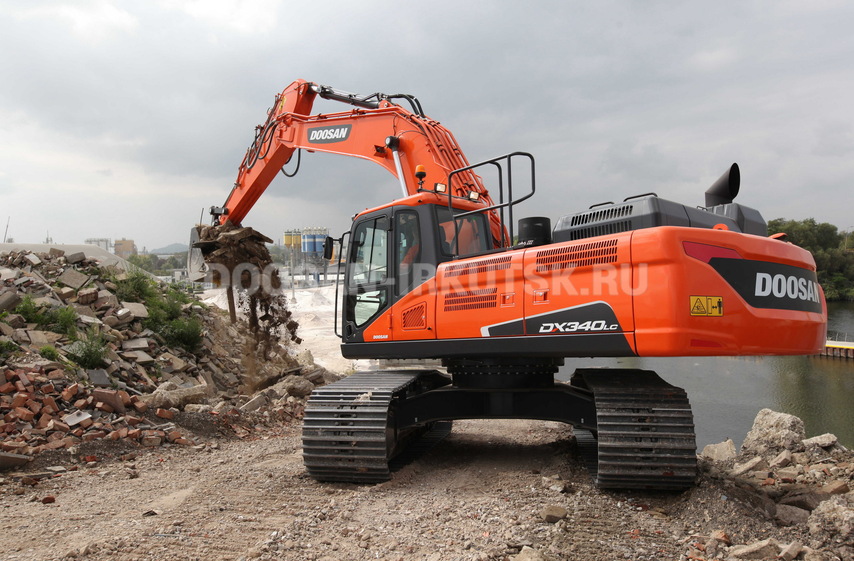 Doosan DX 420 LCA в наличии в Иркутске от официального дилера